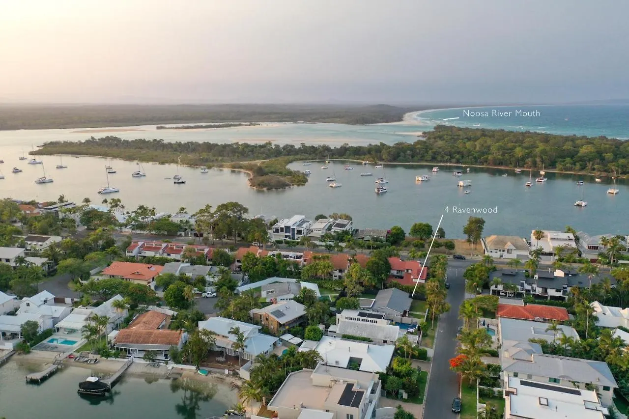 Villa Walk To Hastings Street, Noosa Sound 0*, Noosa Heads Australia