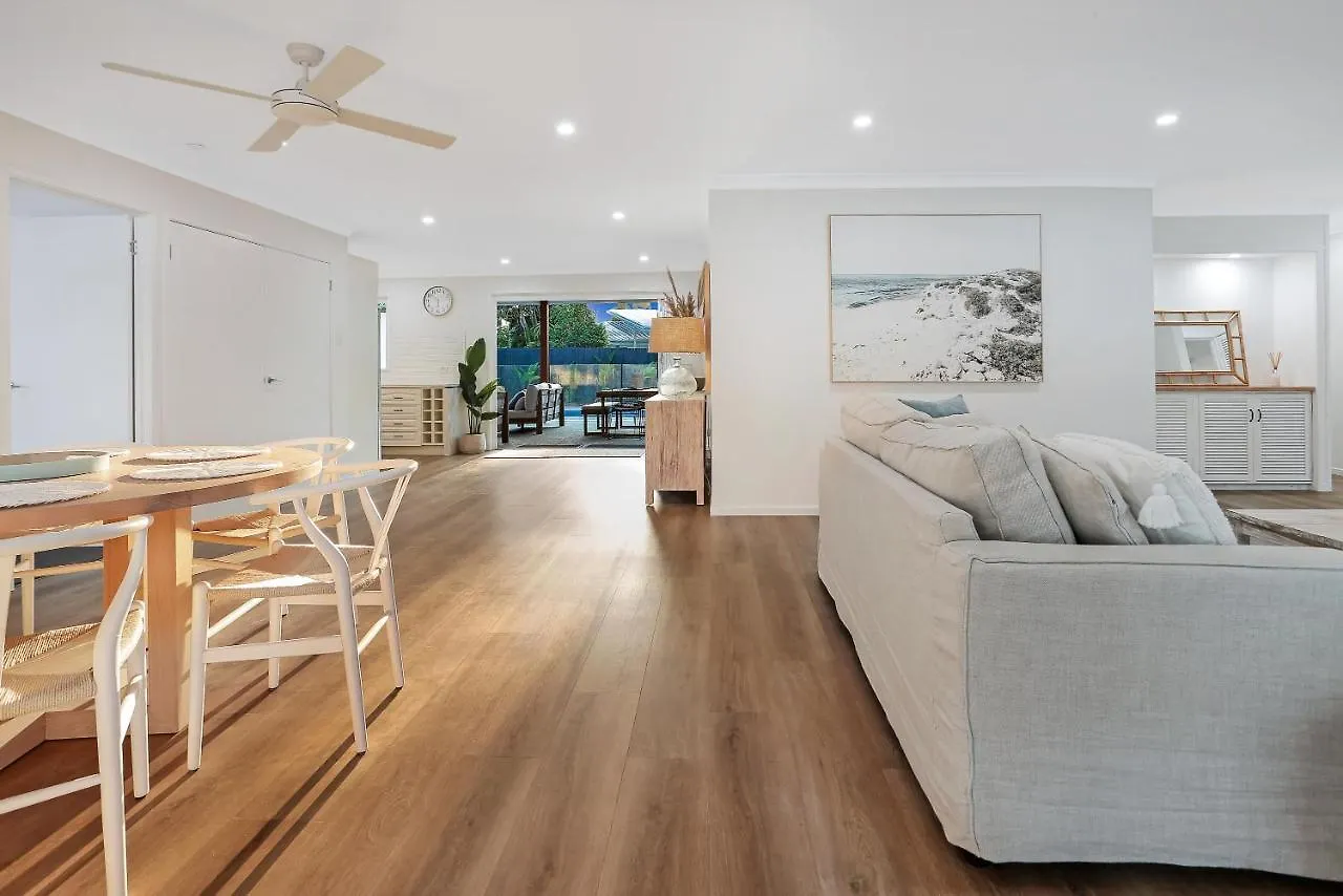 Сasa de vacaciones Villa Walk To Hastings Street, Noosa Sound
