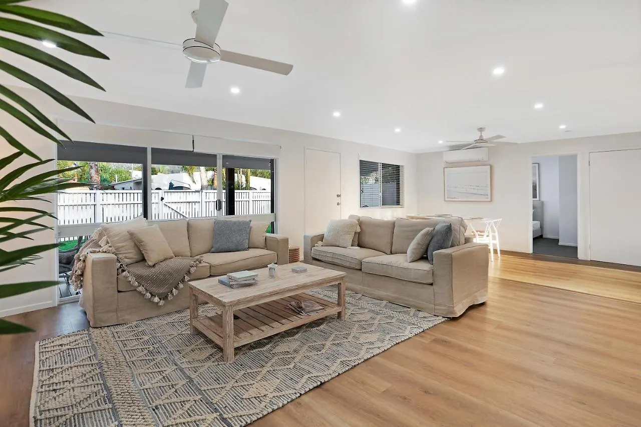 Villa Walk To Hastings Street, Noosa Sound Сasa de vacaciones